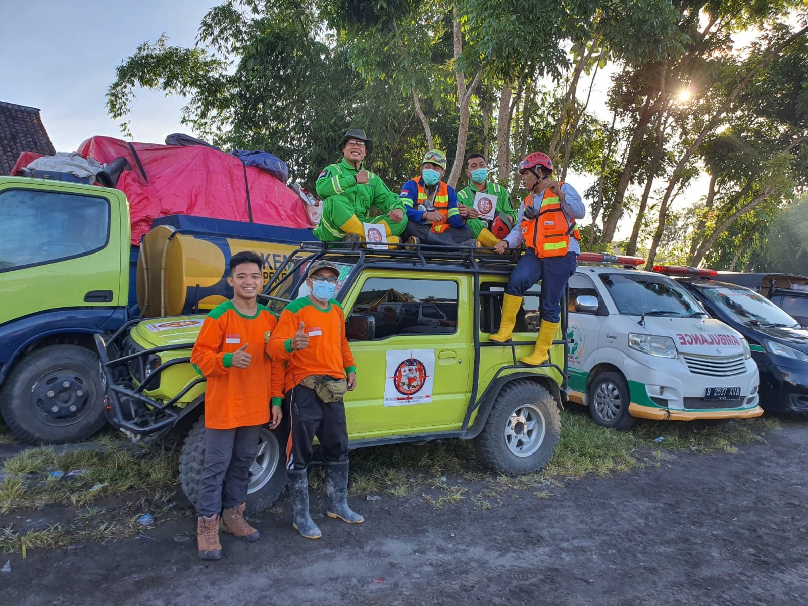 Skin Rescue Melaksanakan Tugas Tanggap Darurat Bencana Gunung Semeru