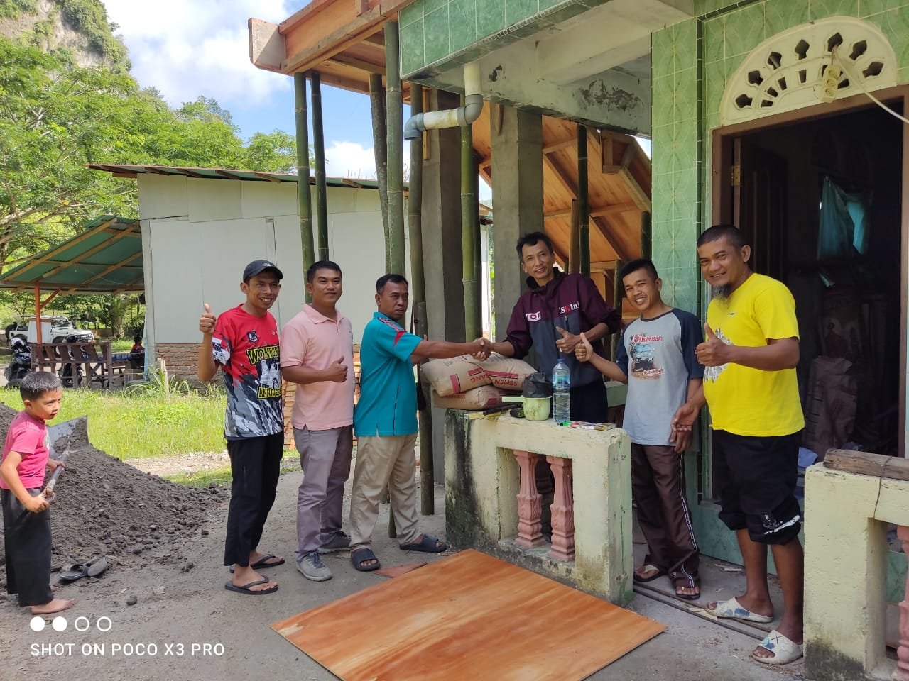 SKIn Chapter Bukittinggi melakukan Kegiatan Baksos Pembangunan Musholla Al Wadi Ngarai Sianok Bukittinggi