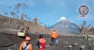 Skin Rescue Melaksanakan kegiatan SAR di lokasi Bencana Erupsi Gunung Semeru